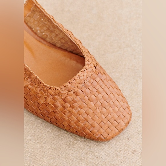 Sézane Noemie Heeled Pumps in Natural Heritage Braided Leather FR 38 / US 7 - Picture 3 of 10